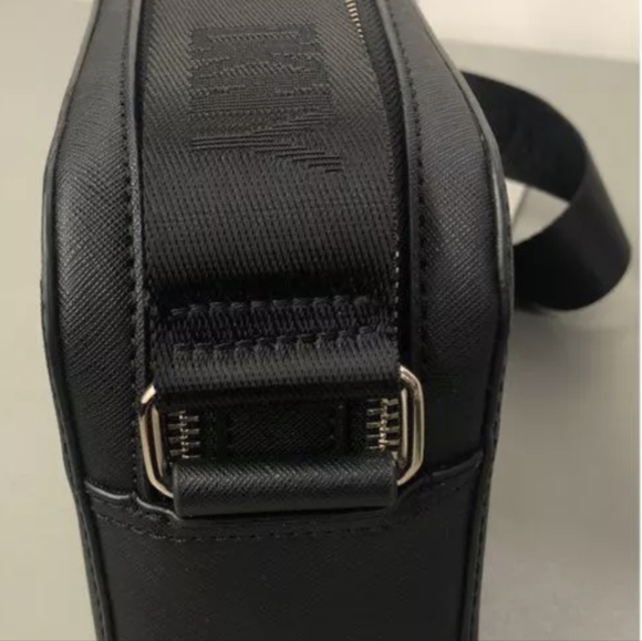 DKNY Tutu Double Zip Camera Crossbody Bag Black W Strap Like New MSRP $136 - Picture 4 of 5